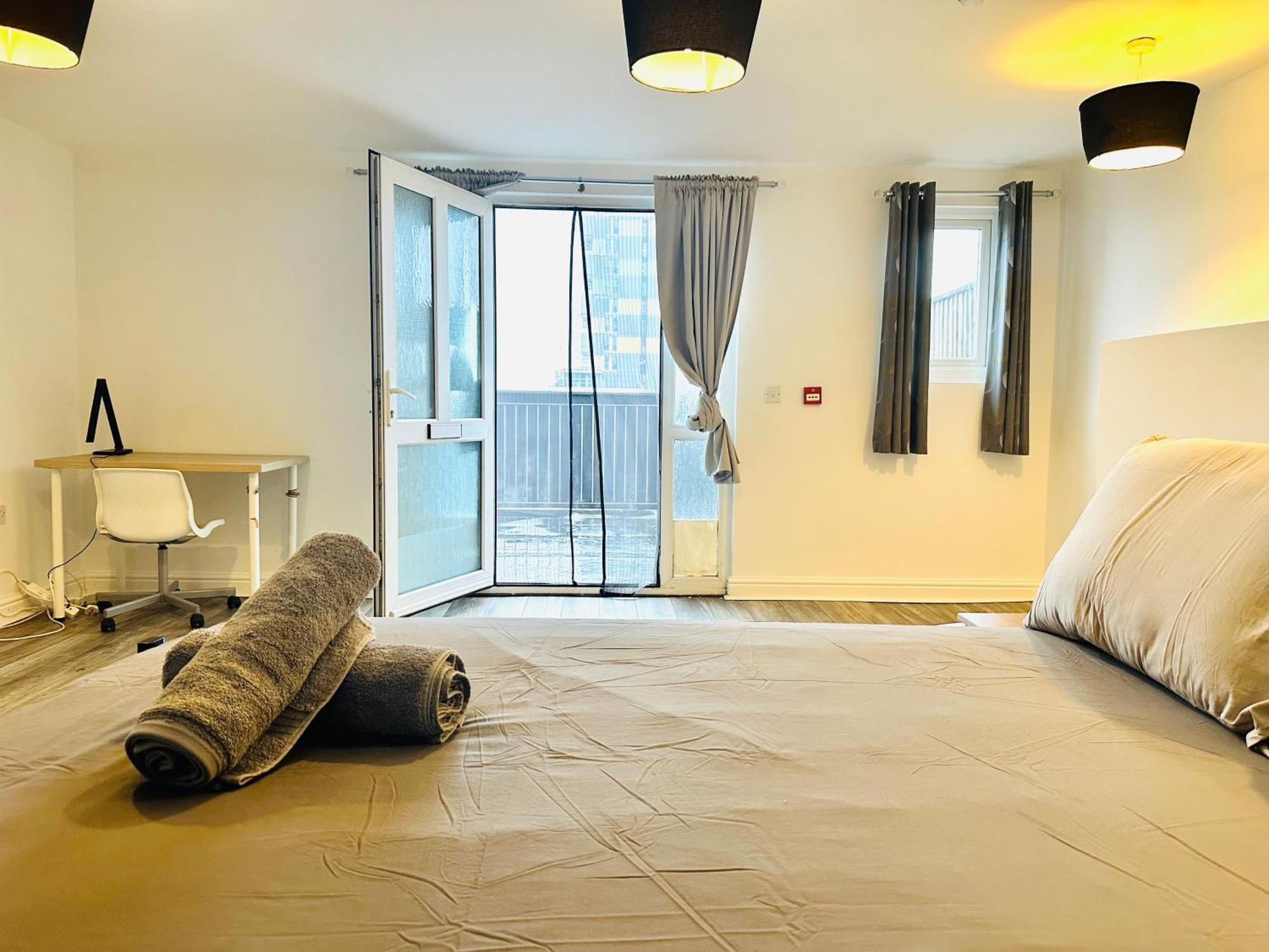 Spacious And Affordable City Center Two Beds Flat Swansea Exterior photo